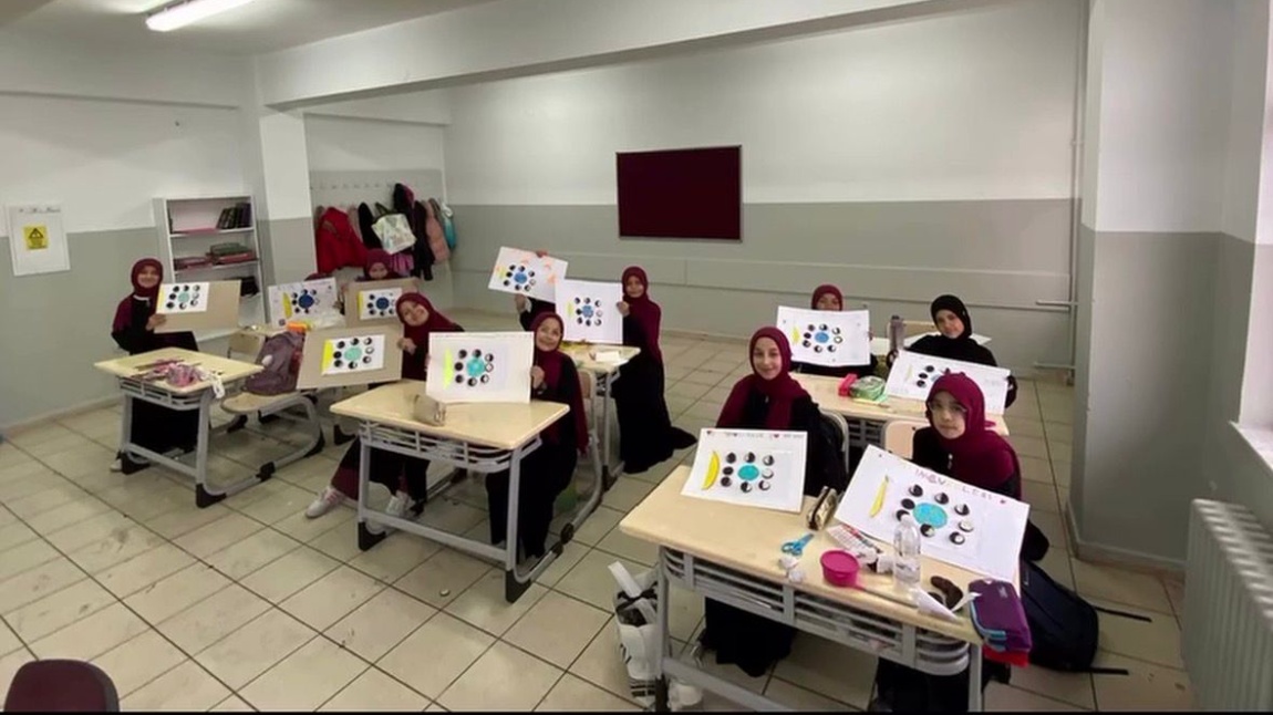 Fen Bilimleri dersimizde gökyüzünün gizemli yolculuğuna çıktık!